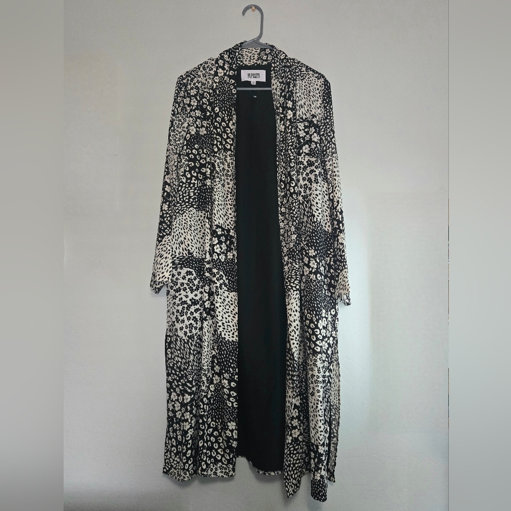 NWOT: BB Dakota by Steve Madden Black White Floral Leopard Long Duster Kimono